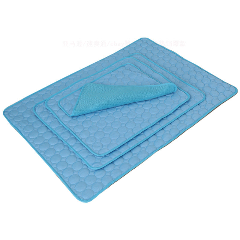 Summer Cooling Mat – Ice-Silk Comfort Pad for Dogs & Cats